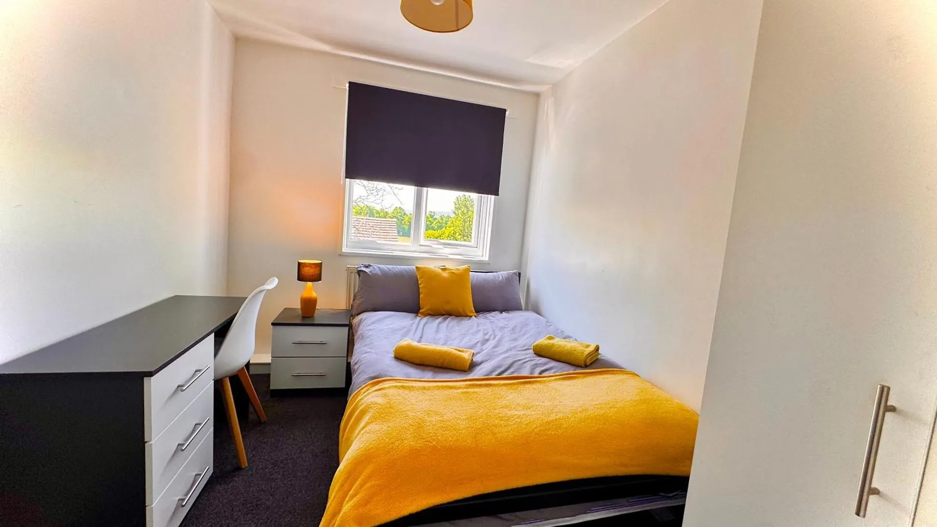 Apartment Spacious Norfolk Park Haven, Wifi, Parking, Garden, 6-Bdr, Sleeps12, Family United Kingdom